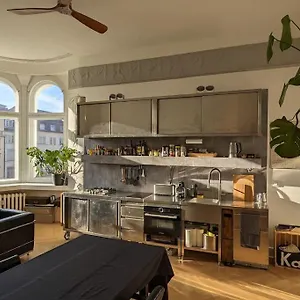 https://cozy-appartment.find-berlin-hotels.com